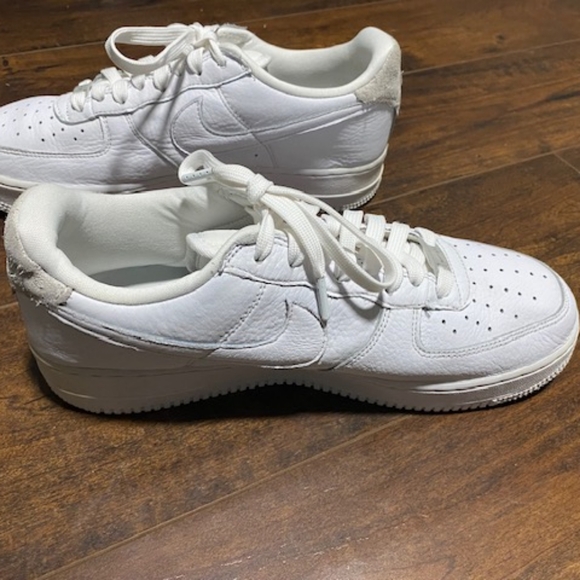 Nike Air Force Shoes - Picture 3 of 6